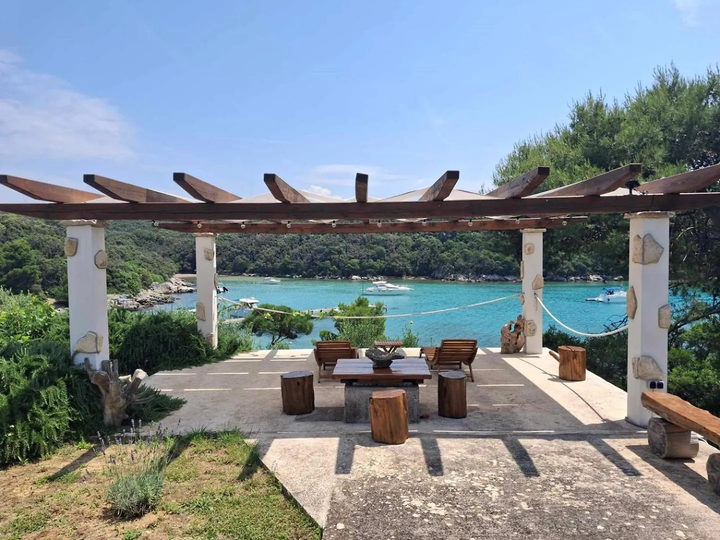 Seafront Apartment Complex In Rab Kampor Chorvatsko
